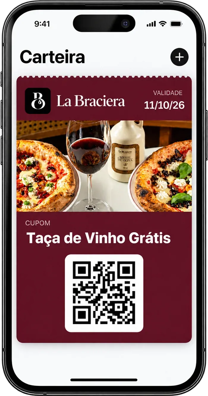 iPhone com a Carteira aberta mostrando um cupom de Taça de Vinho Grátis da La Braciera, com validade e QR Code
