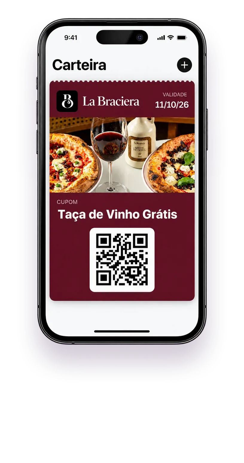 iPhone com a Carteira aberta mostrando um cupom de Taça de Vinho Grátis da La Braciera, com validade e QR Code